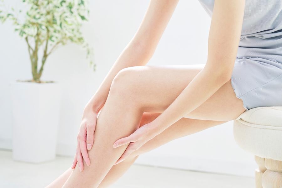 肌が乾燥すると白い粉吹き状態になるのはなぜ?潤いのある肌を維持するために気をつけたいセルフケアの方法