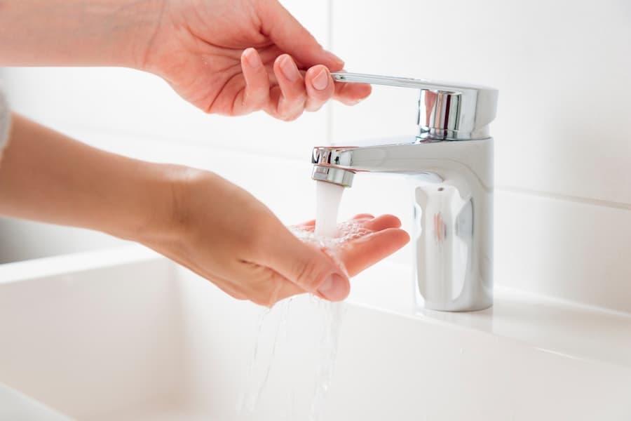 【医師監修】春や秋の季節の変わり目に風邪をひきやすい…対策は?新型コロナウイルス感染症との違い