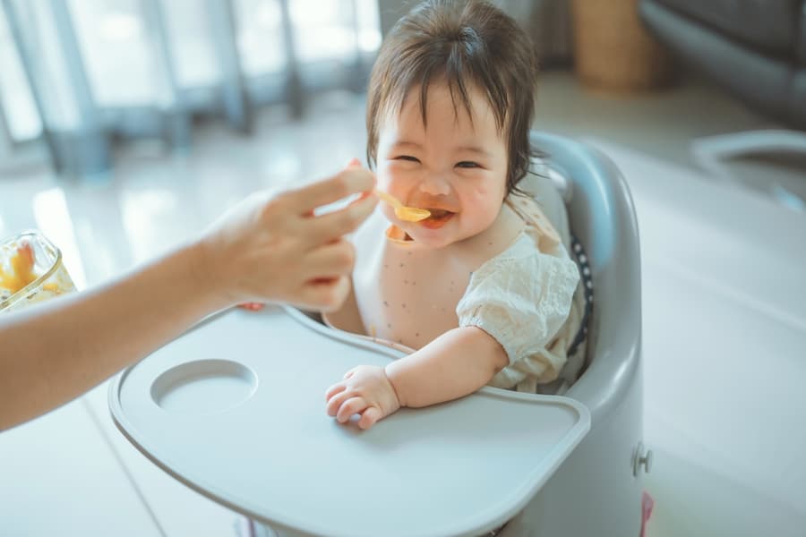 オートミールは離乳食とママの栄養補給にピッタリ!月齢別におすすめな管理栄養士考案レシピ3つを紹介