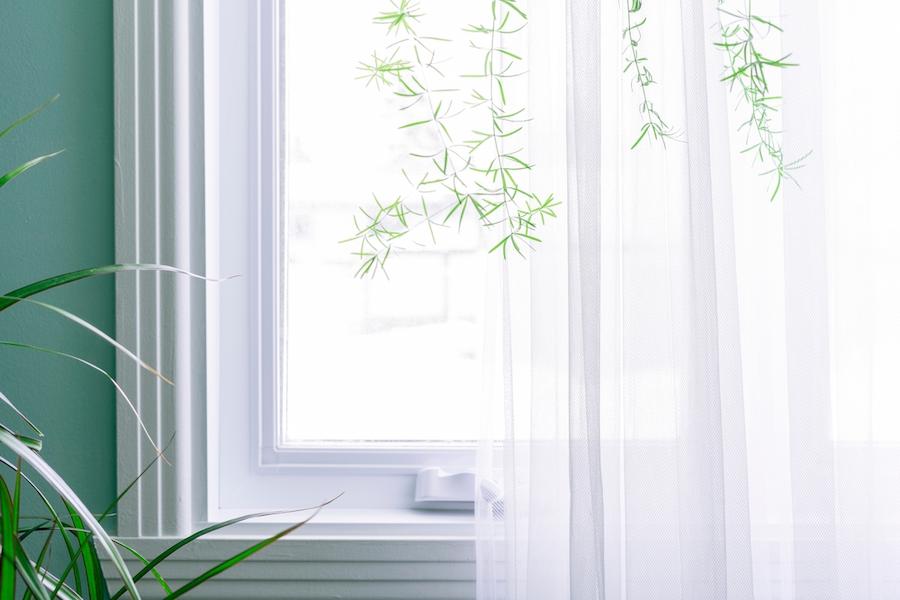 台風対策、今すぐ始めよう。窓や車を守る準備とシーズンを迎えるための具体策・グッズ・備蓄品リスト