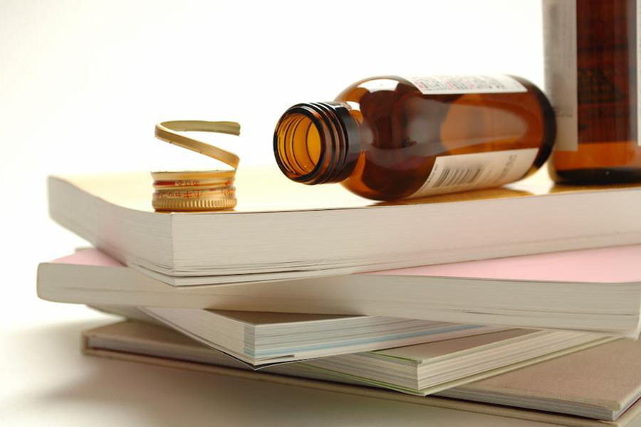 疲労にアプローチする栄養ドリンク!選び方や飲み方は?疲れや体のだるさを感じたときのおすすめケア