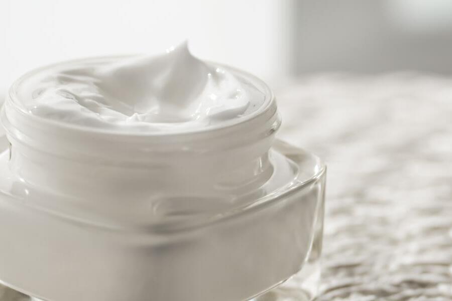 保湿クリーム選びはなぜ重要?おすすめの選び方!肌のコンディションを左右するアイテムと使い方を紹介