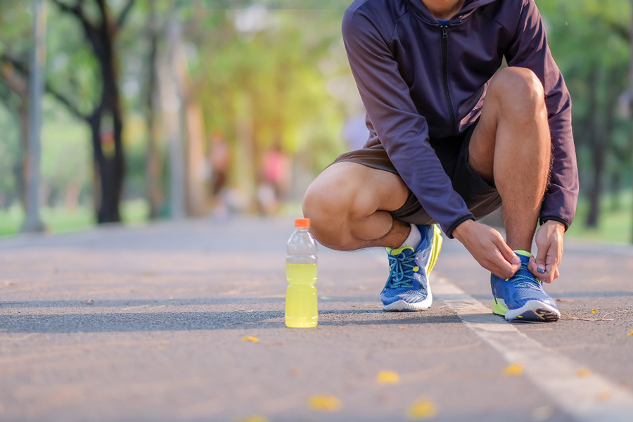 栄養ドリンクとエナジードリンクの違い それぞれの特性と飲むタイミング