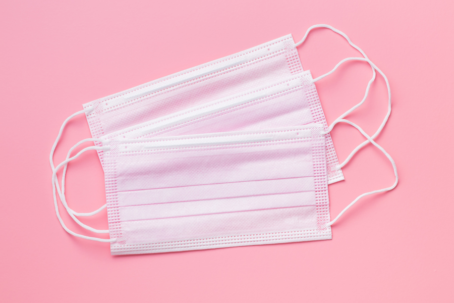 使い捨てマスクの種類と注意点とは?素材や特性から選び、機能・季節・目的に合わせておしゃれに使おう