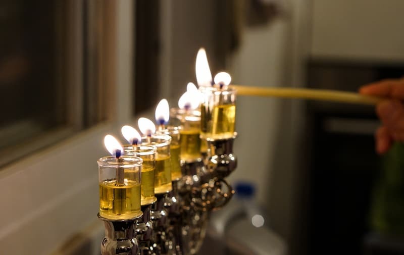 オリーブオイルを歴史から知ろう!エキストラバージンとピュアの違いや成分の特徴なども紹介