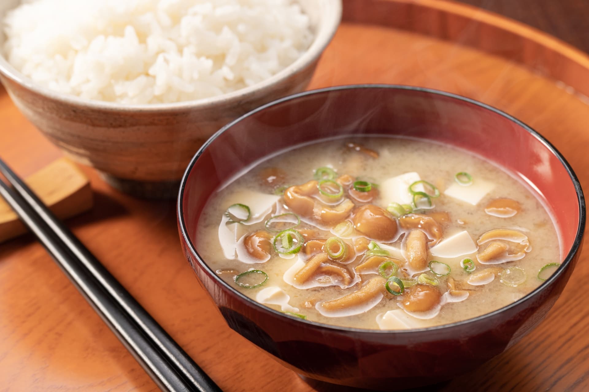 国(厚生労働省)が考えた日本人の長寿を支える「健康な食事」とは?