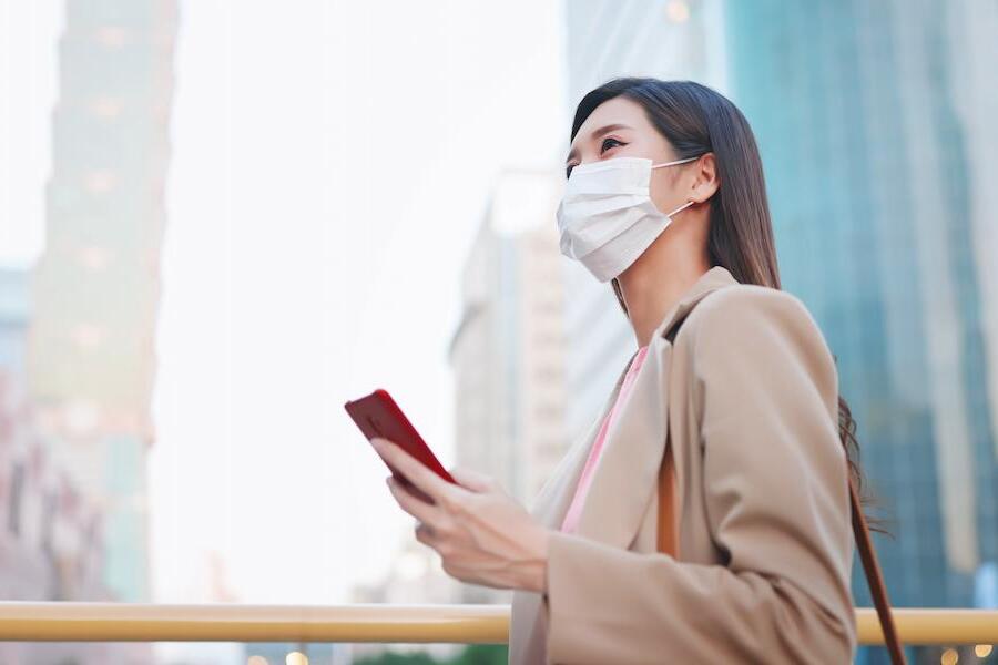 マスクをつけていて息苦しくなる原因と対策 深い呼吸を意識してマスクと上手につきあう方法