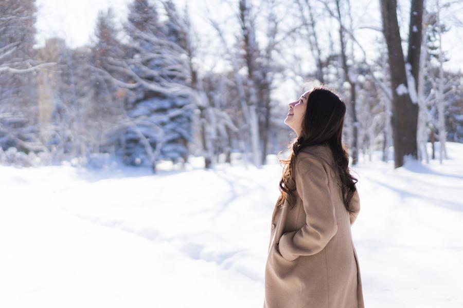 日焼け止めは冬も欠かせない!適切なSPFや、乾燥肌や白くなる悩みに合わせたアイテムを選ぶのが大切