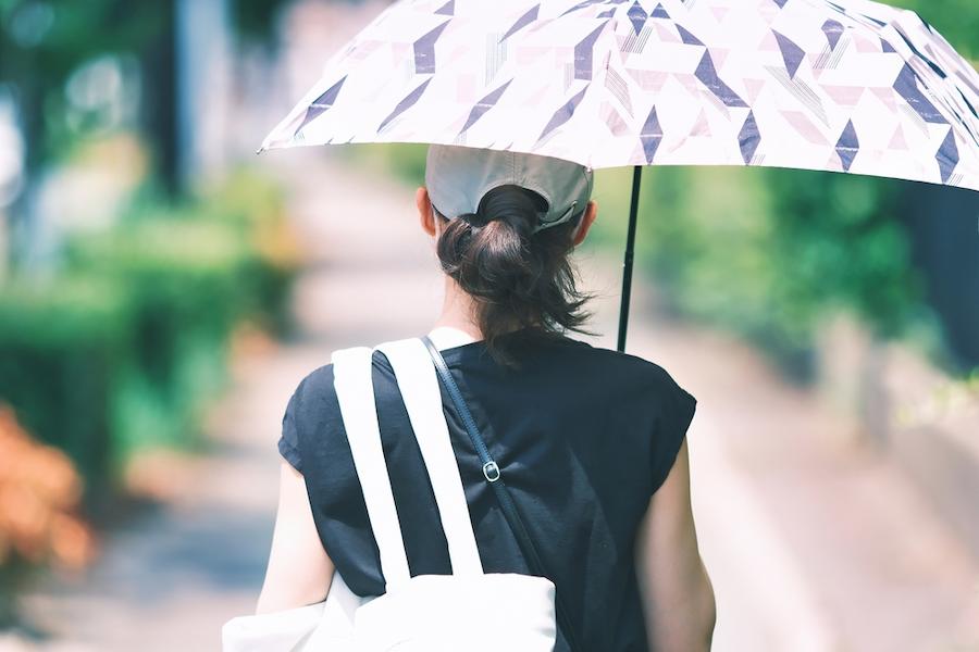 曇りの日も雨の日も紫外線対策が必要って本当?うっかり日焼けを防ぐなら天候問わずきちんとスキンケアを