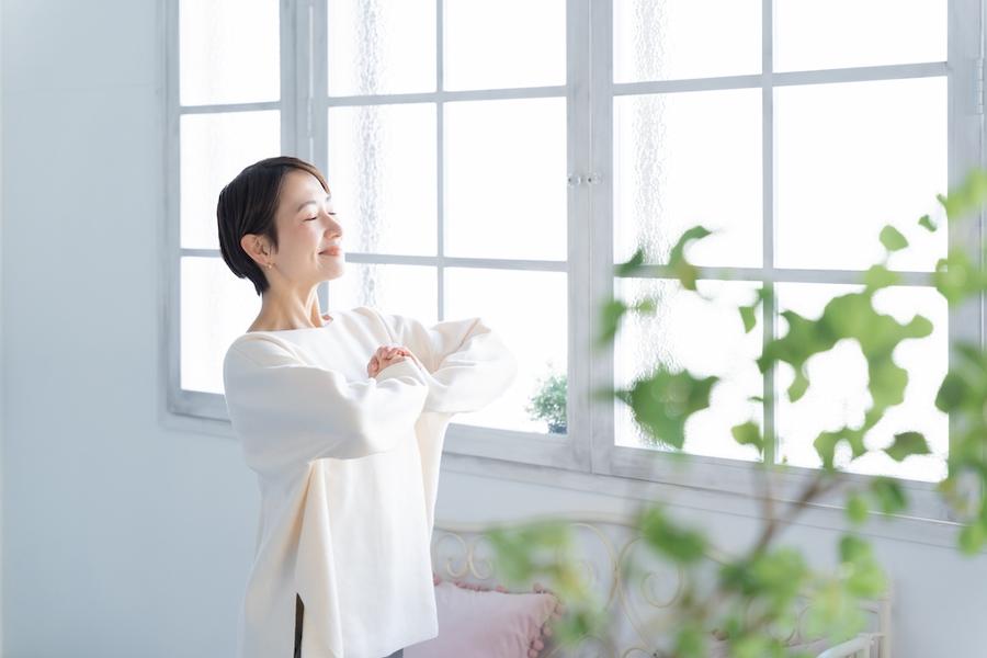 【医師が答える】疲れが取れない。ずっと眠い…原因は年齢?理由が知りたい!おすすめの対策を医師に相談