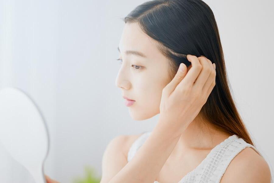 【管理栄養士執筆】美髪は食べ物から。おすすめ栄養素の効率的な摂り方は?避けたい食生活や生活習慣も紹介