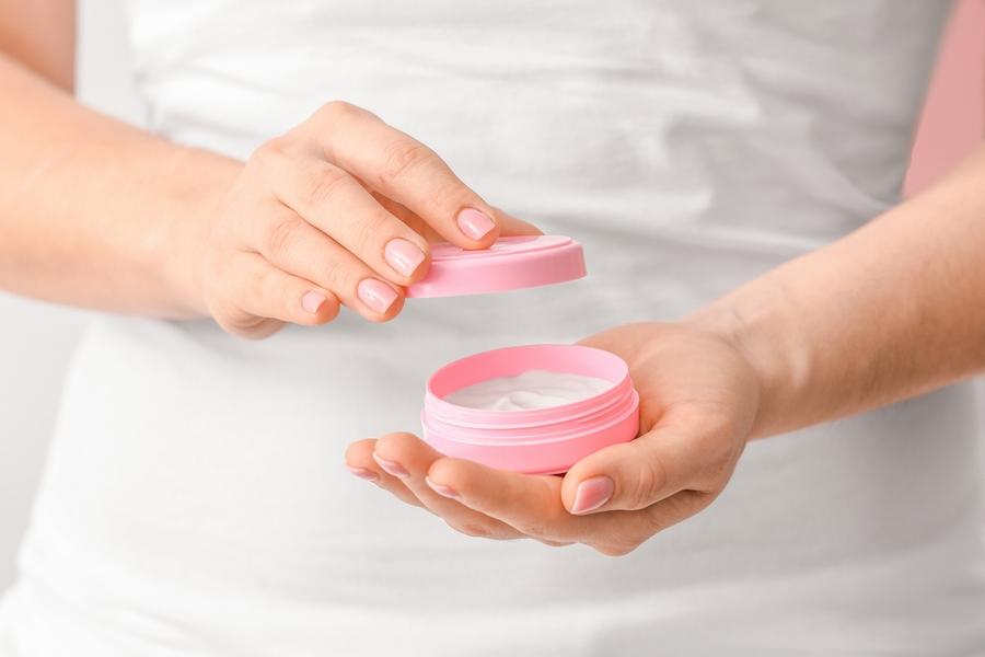 家族で使えるおすすめの保湿剤とは?市販品で選ぶときのポイントはやさしさ・保湿成分・使いやすさの3つ