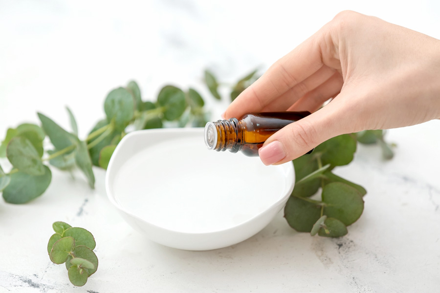 深呼吸して体内へ吸い込む方法 ~アロマセラピーのいろいろな利用方法~