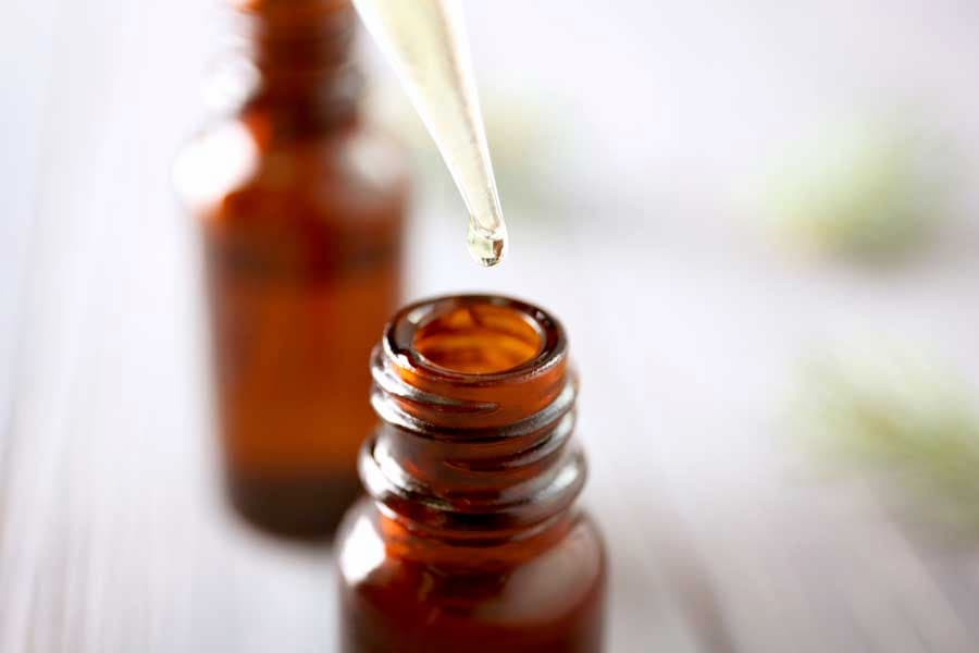 精油のブレンドにチャレンジ!アロマセラピー初心者でも楽しめる精油の選び方・必要な道具・ブレンド方法について解説